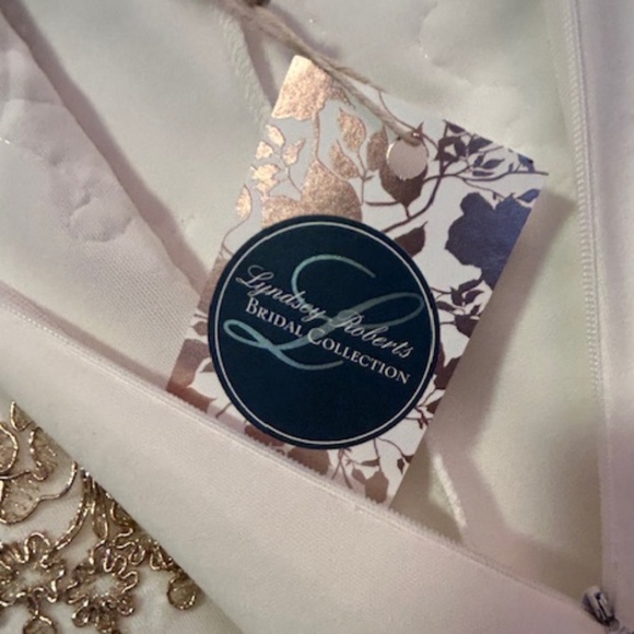 BabyOnline D.R.E.S.S, Ivory and gold mermaid gown - NWT - Size 8 - Picture 10 of 13